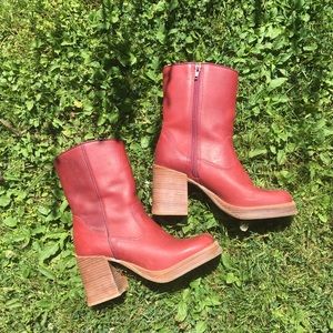 Vintage 90s red leather heeled boots size 6.5